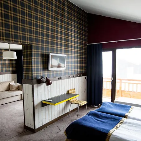 Hotel Langley Tango 3*