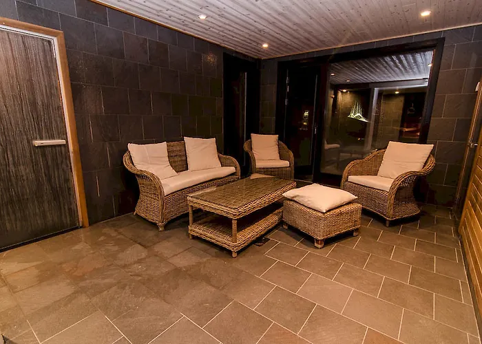 Hotel Langley Tango 3*